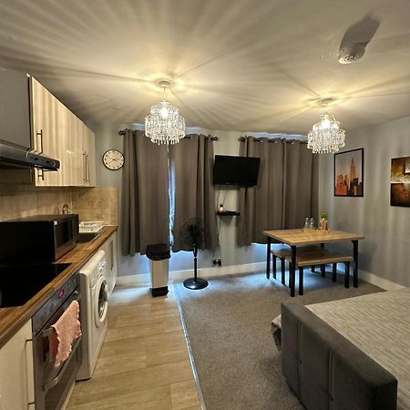 Cosy 2 Bedrooms Apartment Лондон Екстер'єр фото