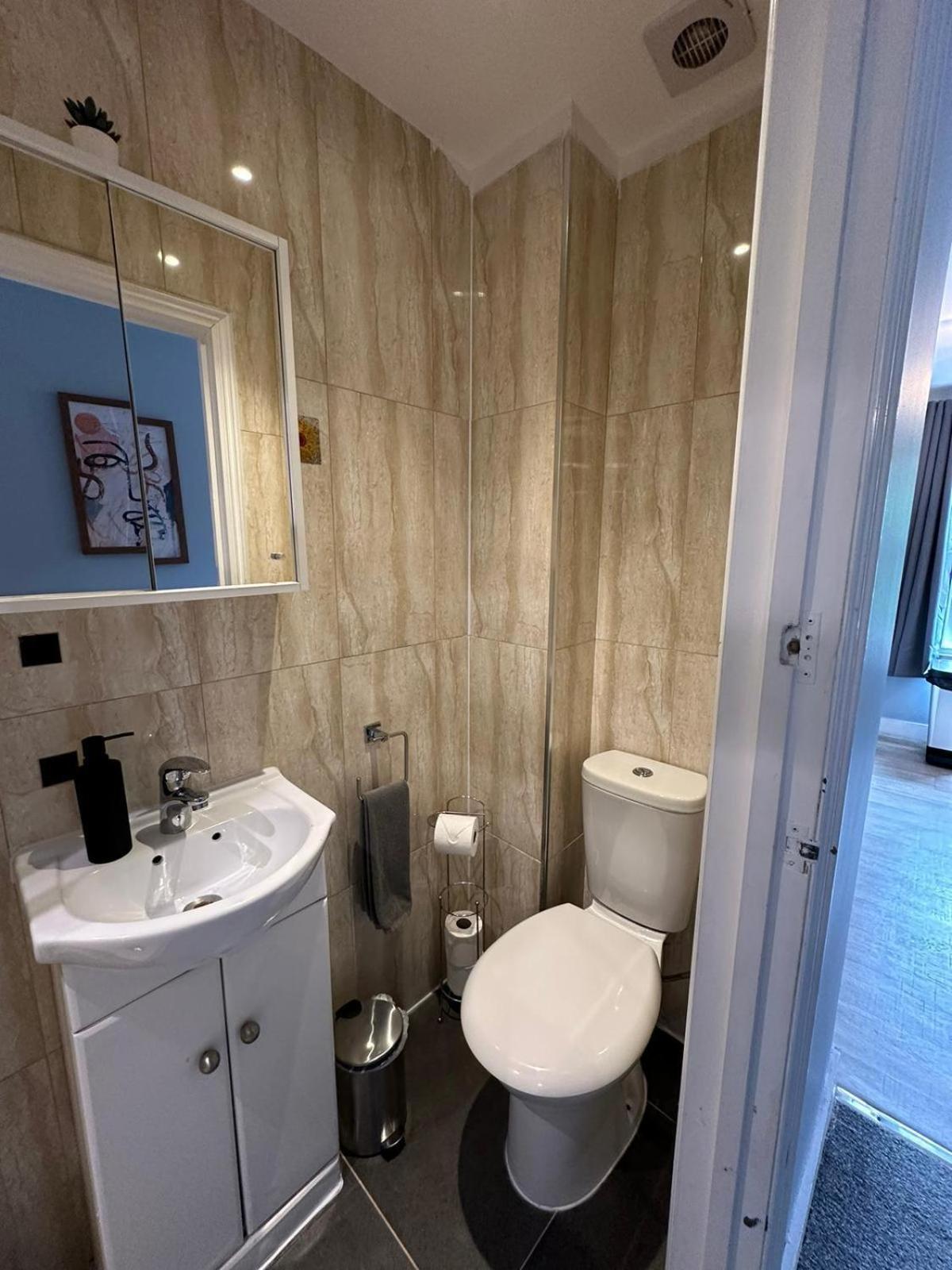 Cosy 2 Bedrooms Apartment Лондон Екстер'єр фото